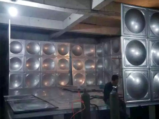 �I(y��ng)�ڲ��P�ˮ�乫˾�S(ch��ng)